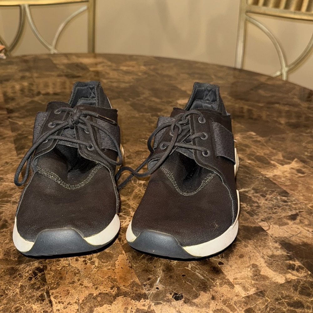 Reebok high stop woman’s sneakers